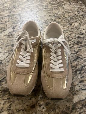 Back 70 Women's Tan  and Gold Sneakers Sz 40